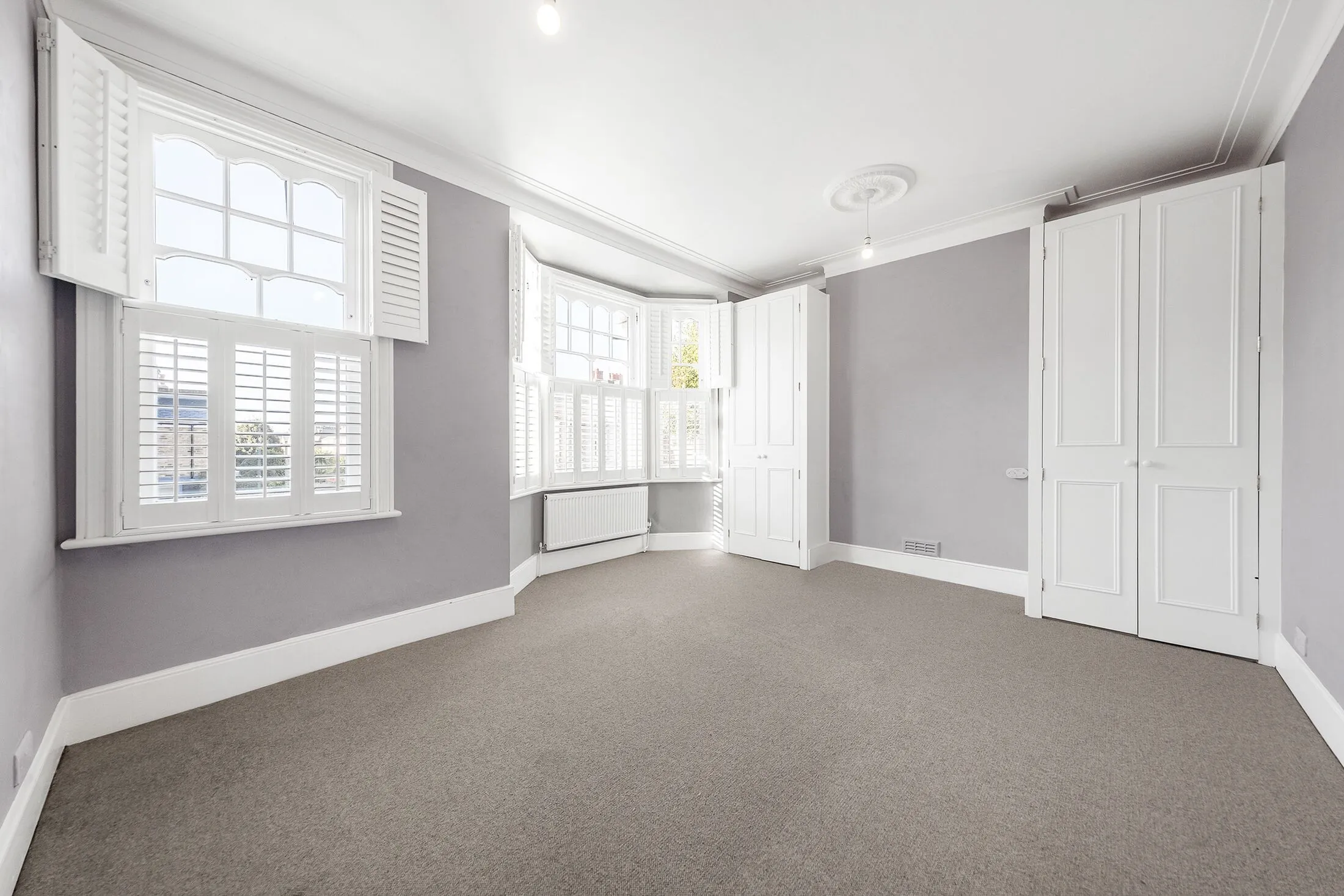 House Ravensbury Terrace in Greater London