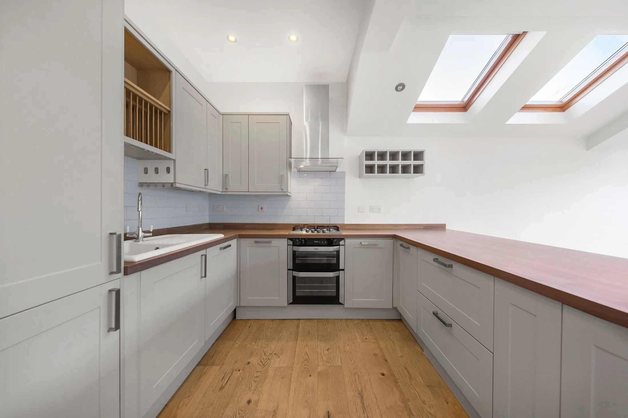 House Ravensbury Terrace in Greater London