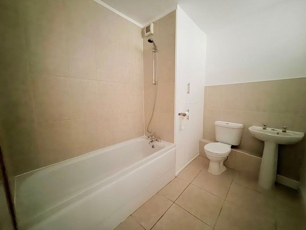 Flat Skipton Close in Hazel Grove