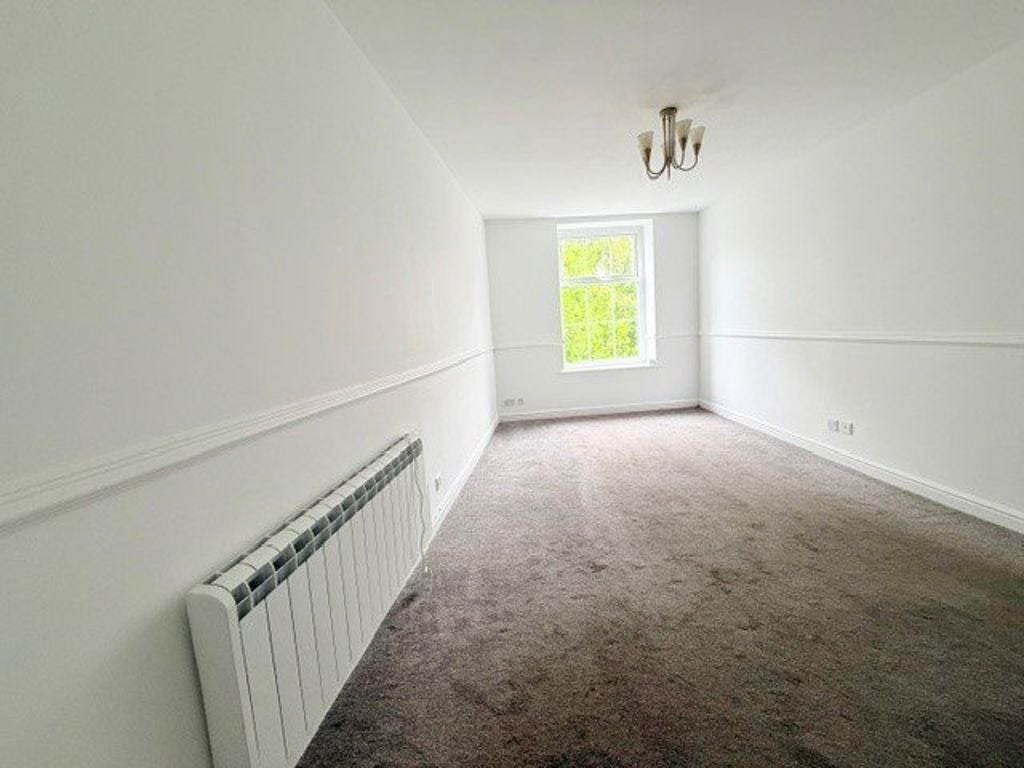 Flat Skipton Close in Hazel Grove
