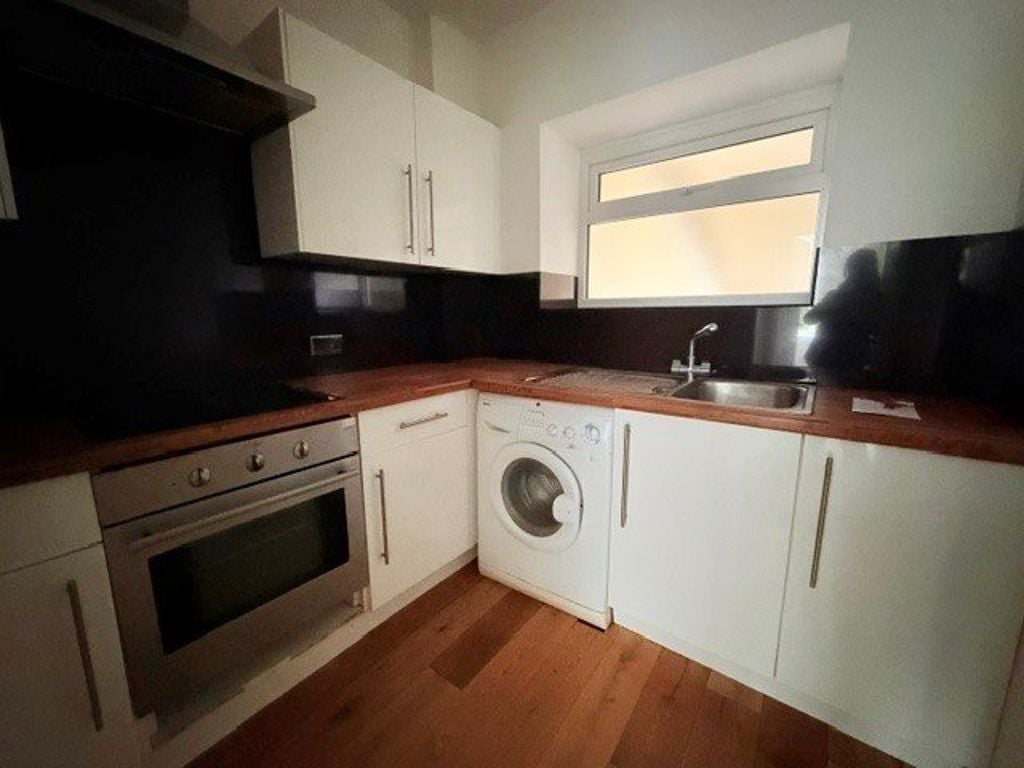 Flat Skipton Close in Hazel Grove