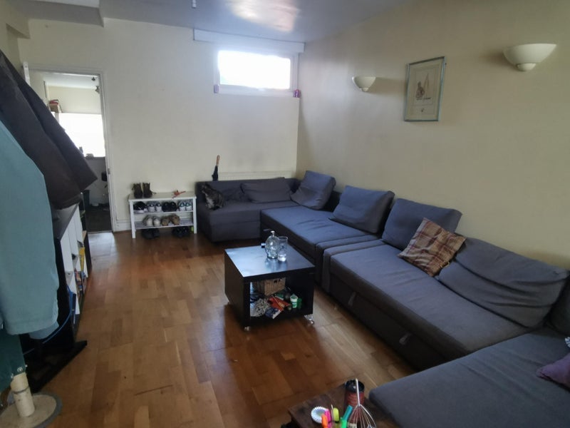 Room Raymend Road in Bristol