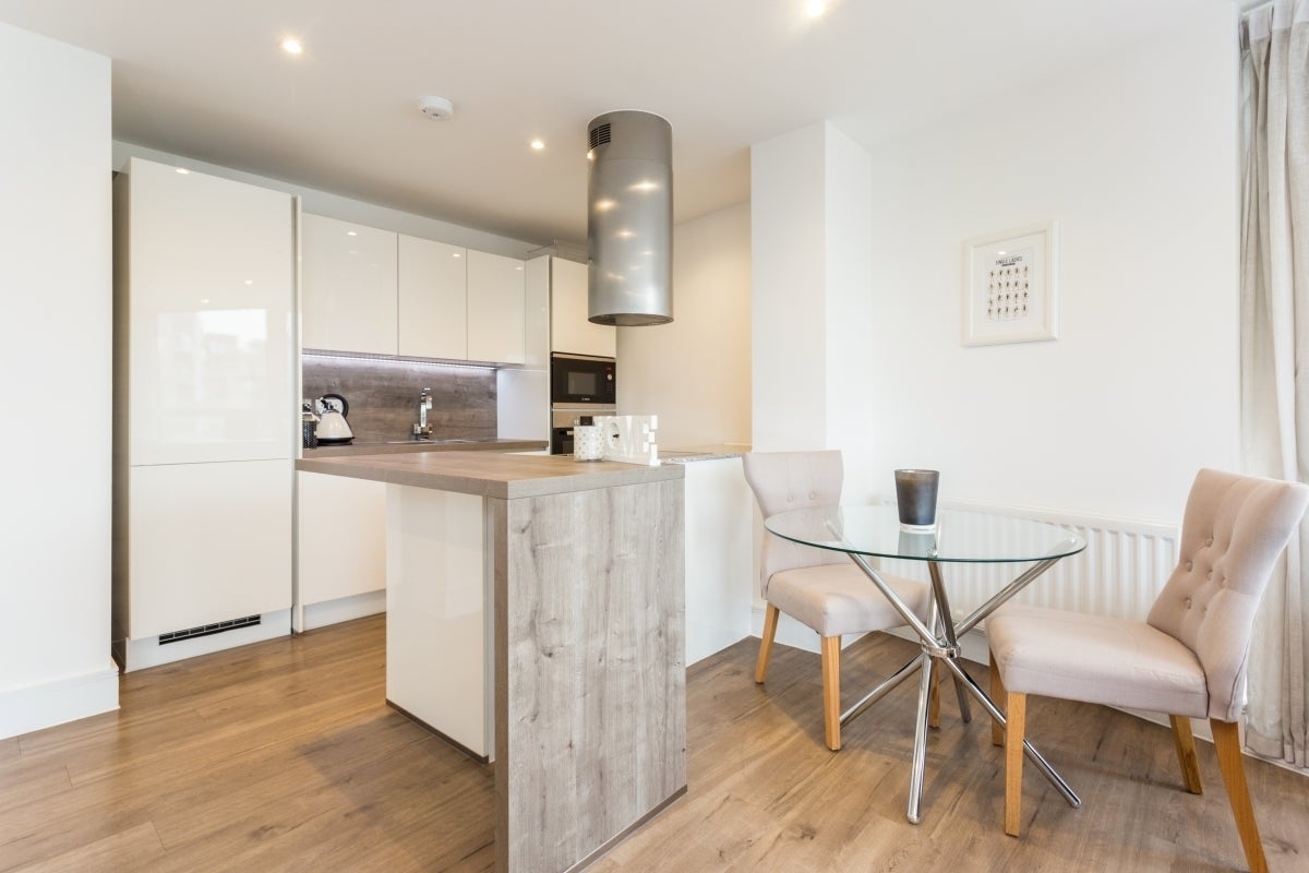 Flat Plough Way in Greater London
