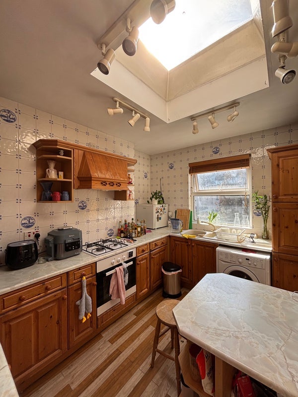 Room Cornwall Grove in Greater London
