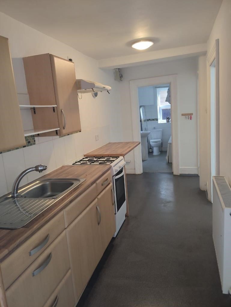 Flat Vernon Terrace in Northampton