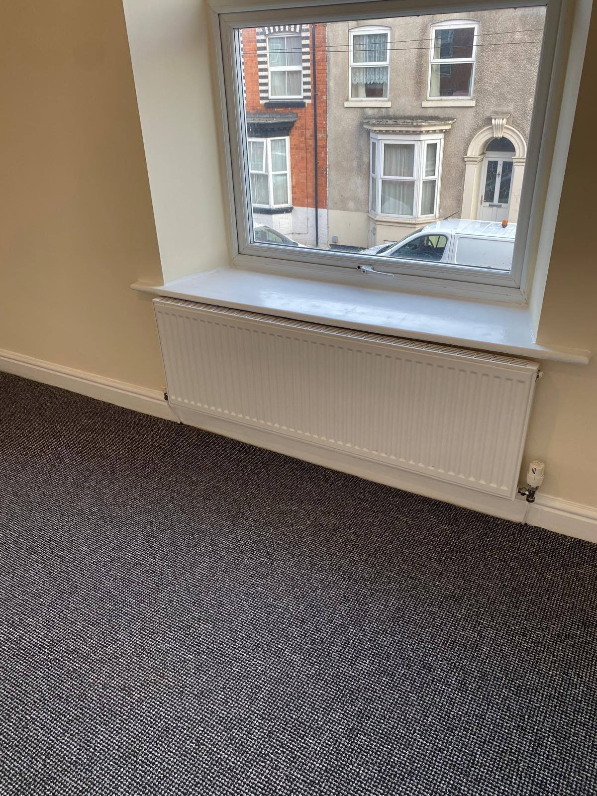 Flat Vernon Terrace in Northampton