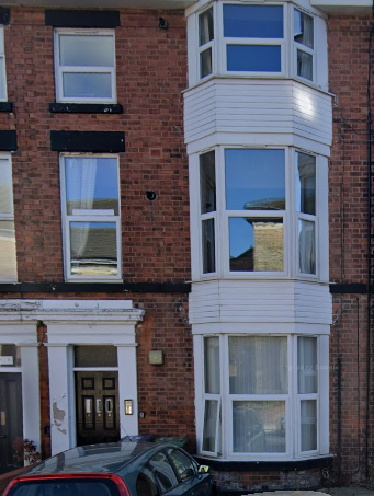 Flat Barnard Road in Birkenhead