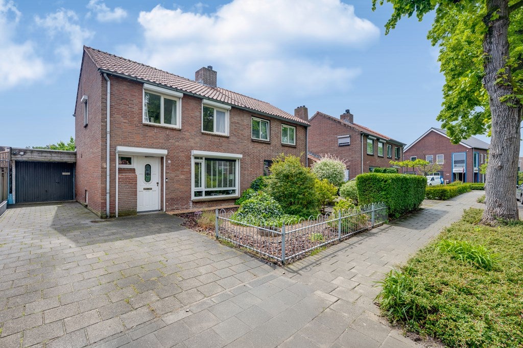 Pastoor Gillisstraat 135 in Rijen