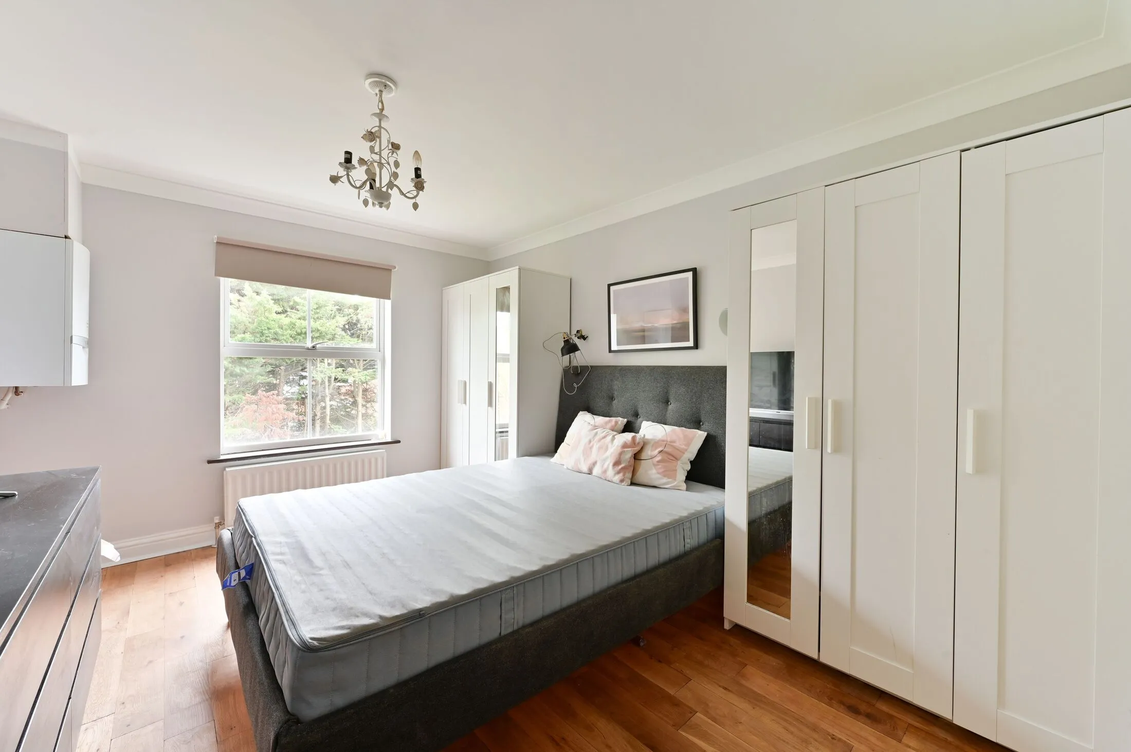 Flat Henfield Road in Greater London