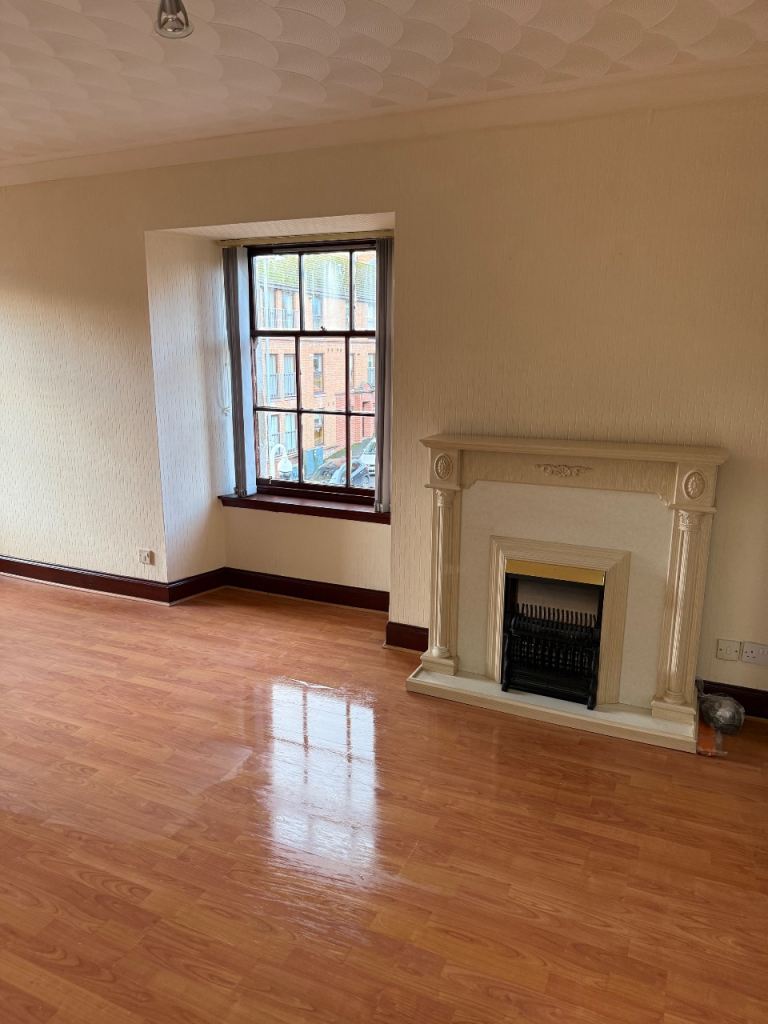 Flat Jamaica Street in Greenock