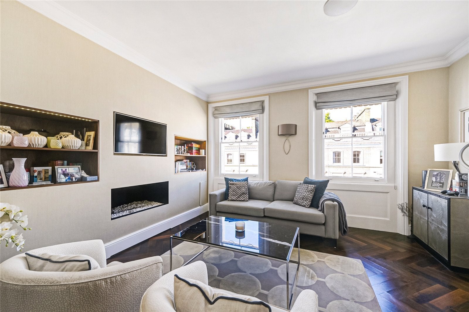 Flat Onslow Gardens in Greater London