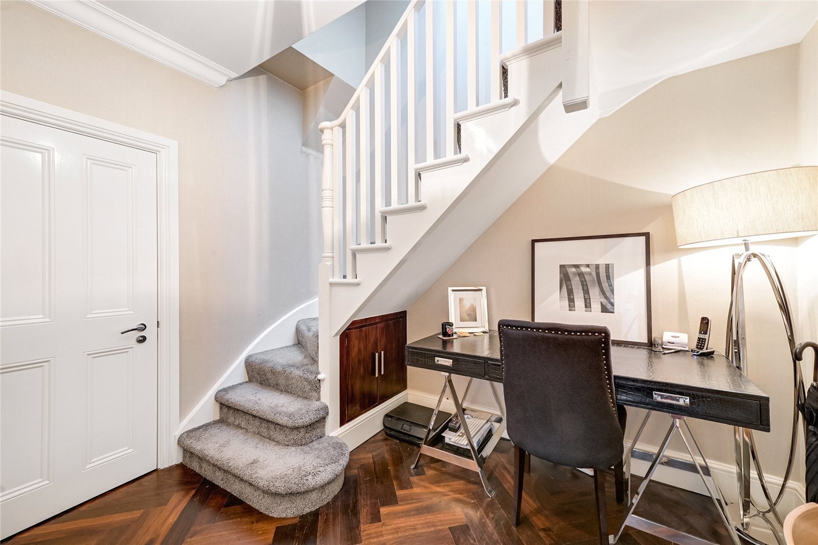 Flat Onslow Gardens in Greater London