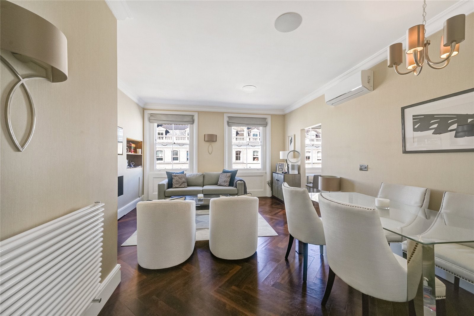 Flat Onslow Gardens in Greater London