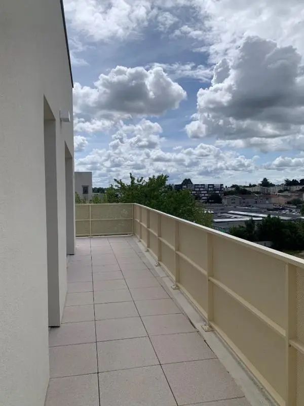 Flat Rue Camille Pelletan in Cenon