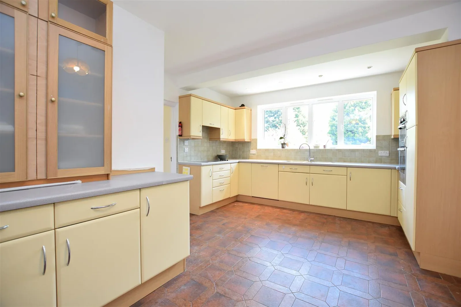 House Champneys Close in Greater London