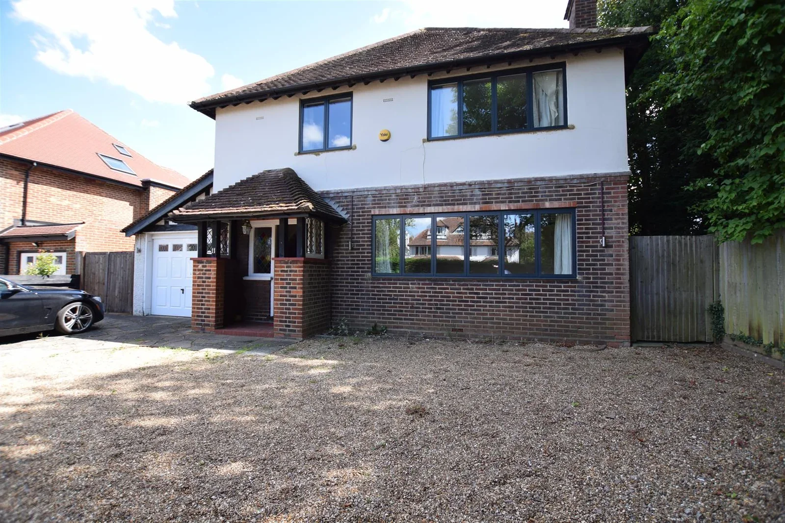 House Champneys Close in Greater London