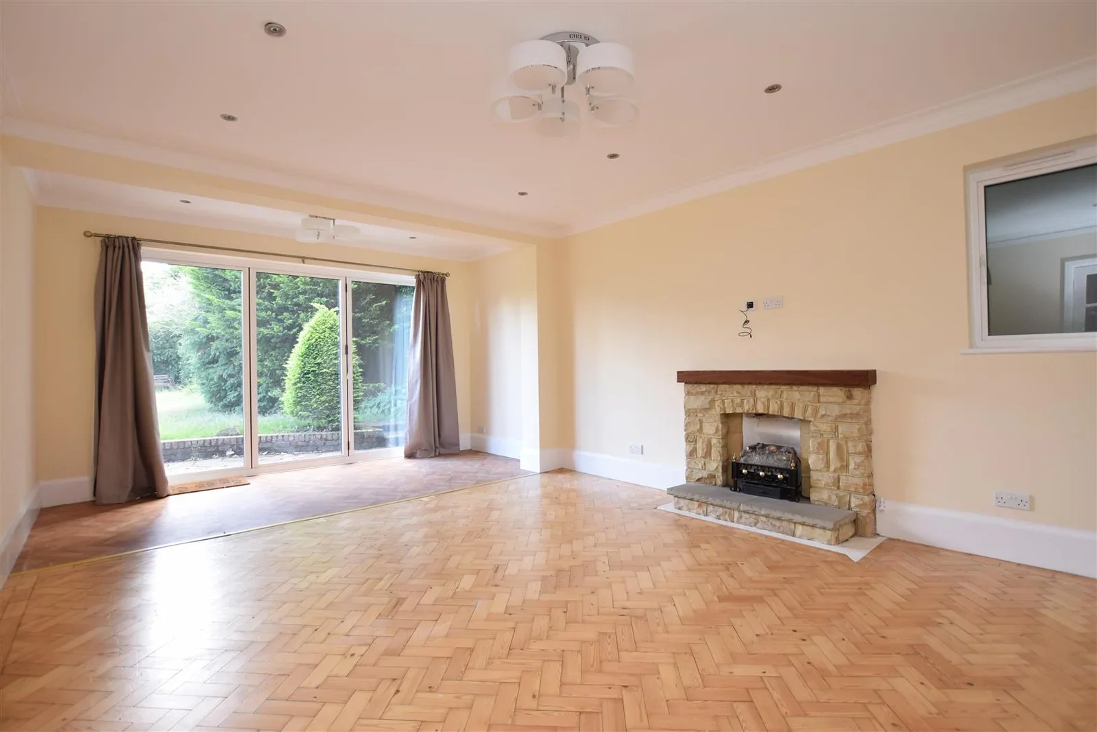 House Champneys Close in Greater London