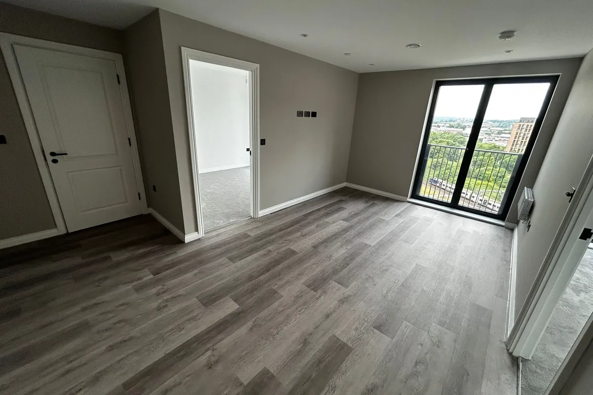 Flat Springwell Road in Leeds