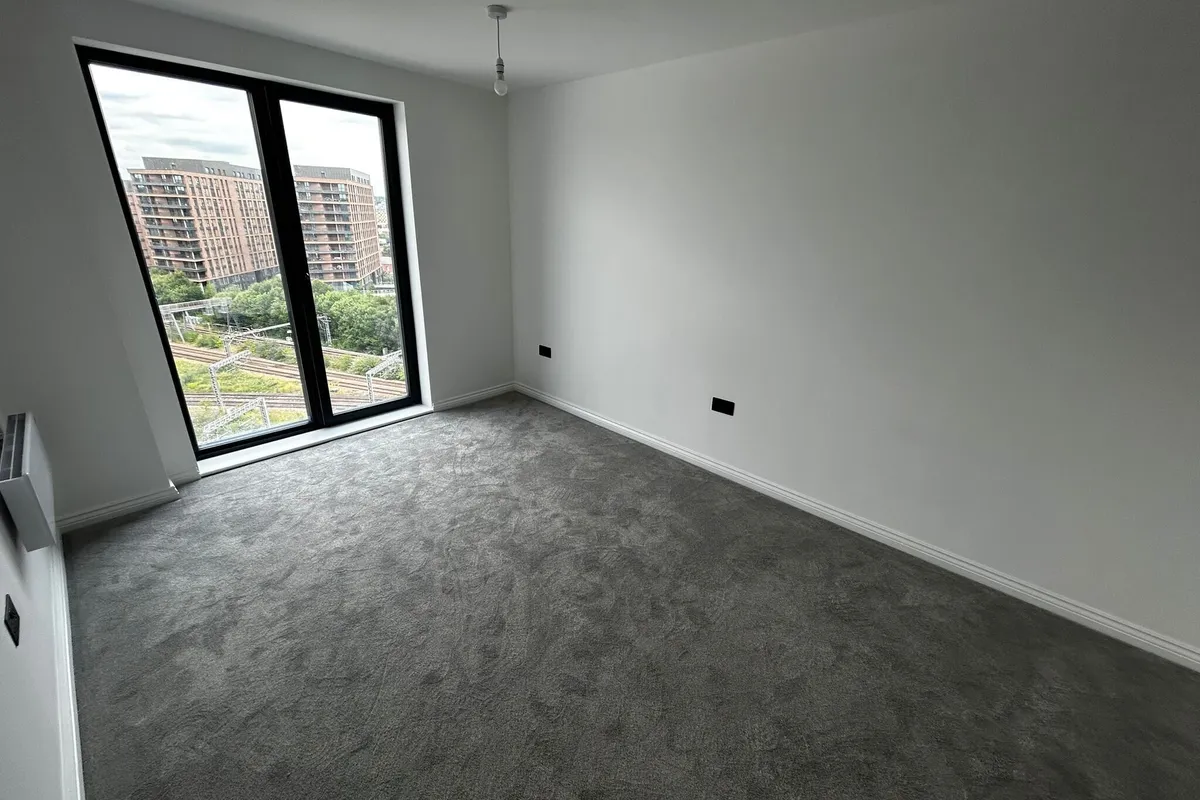 Flat Springwell Road in Leeds