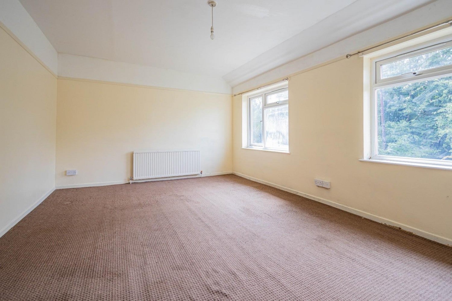 Flat Harmer Close in Bristol