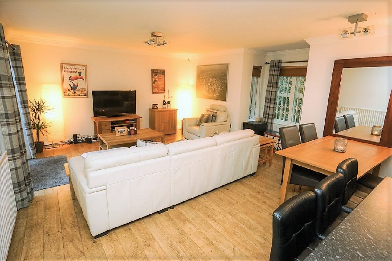 Flat Chorley New Road in Horwich