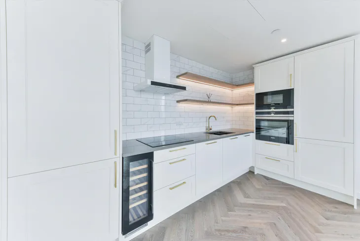 Flat Pennington Quay Walk in Greater London