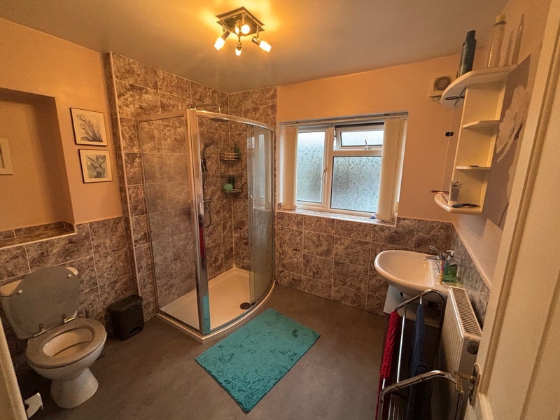 Room Cherington Close in Manchester