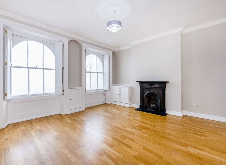 Flat Mornington Crescent in Greater London