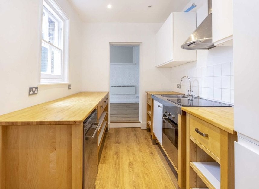 Flat Mornington Crescent in Greater London