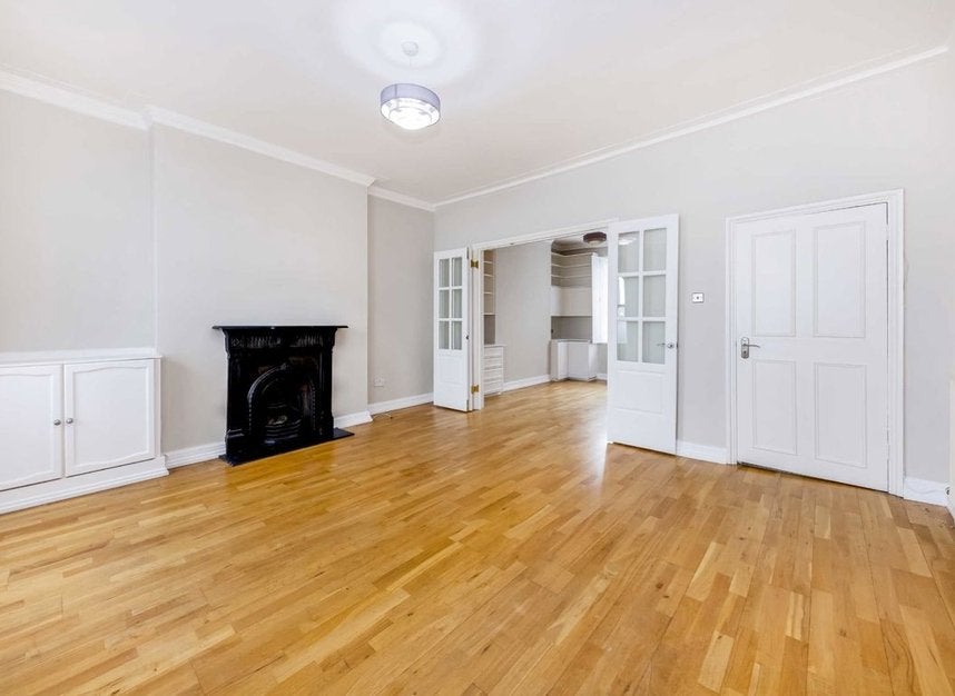 Flat Mornington Crescent in Greater London