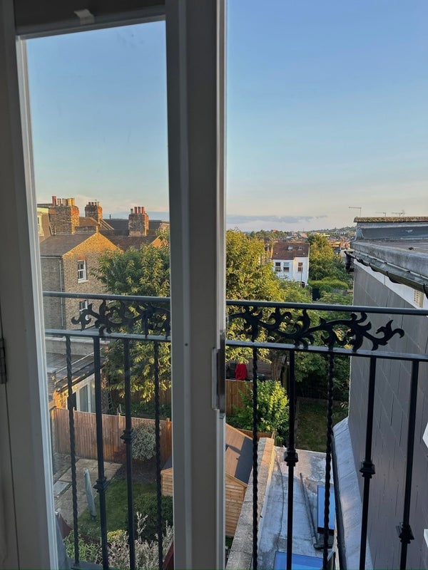 Room Bucharest Road in Greater London