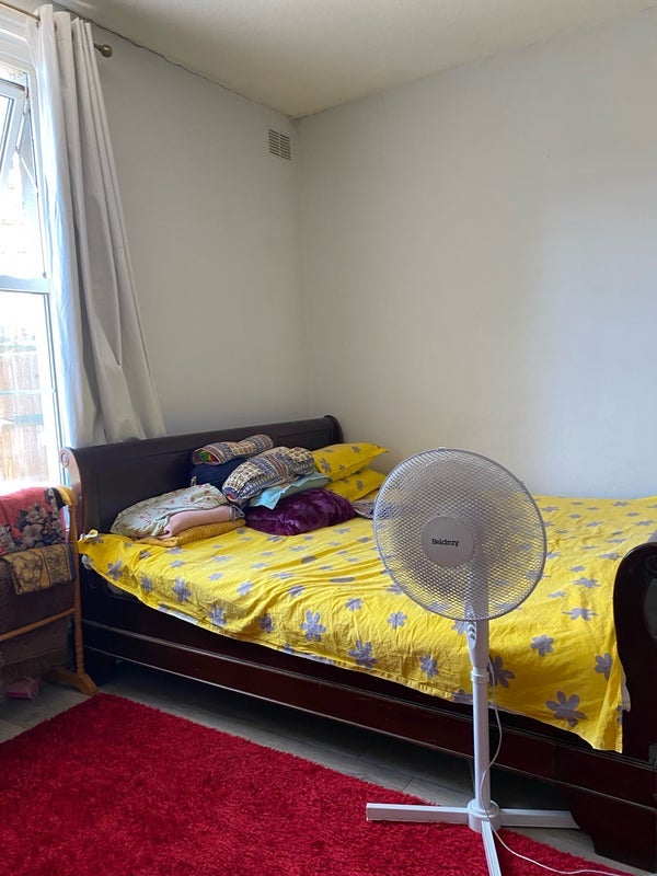 Room Bromley Common in Greater London