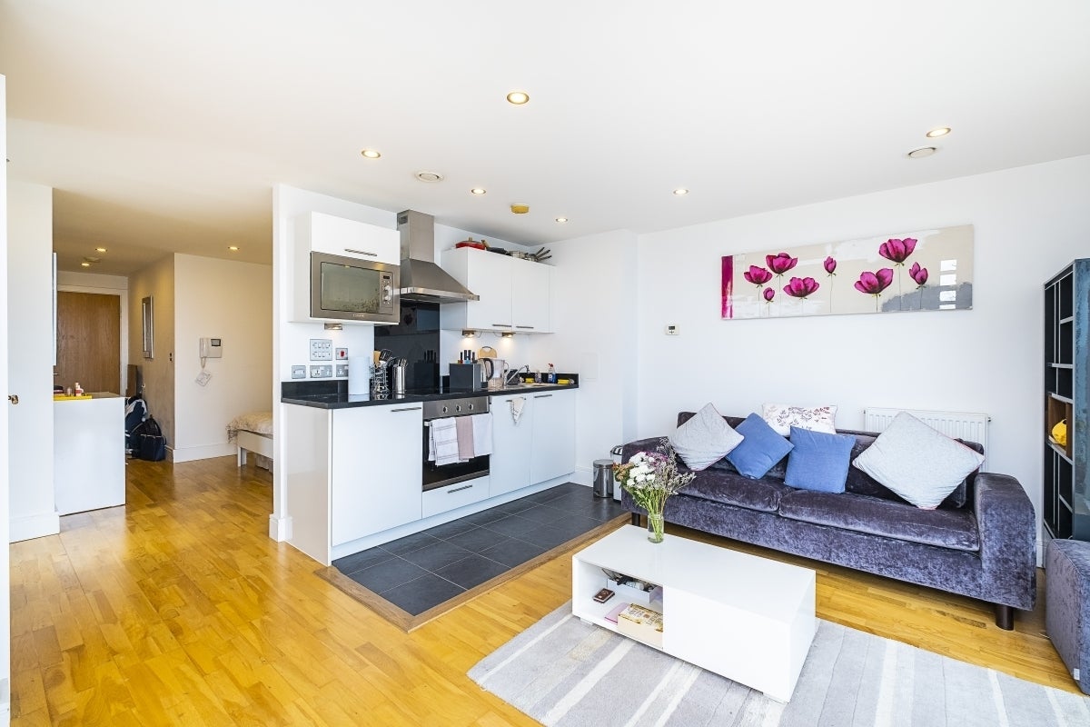 Flat Seager Place in Greater London