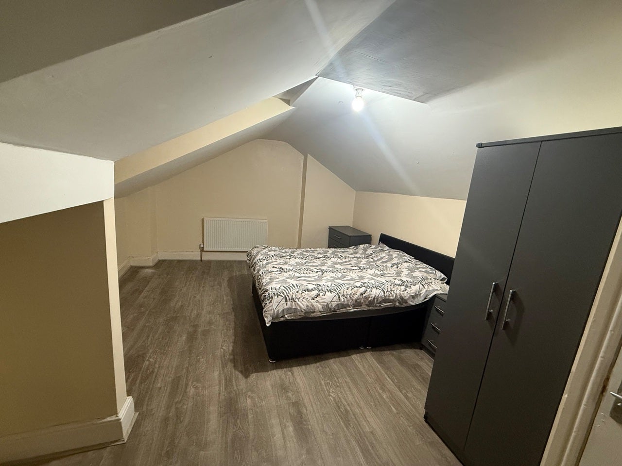 Room Whateley Road in Birmingham