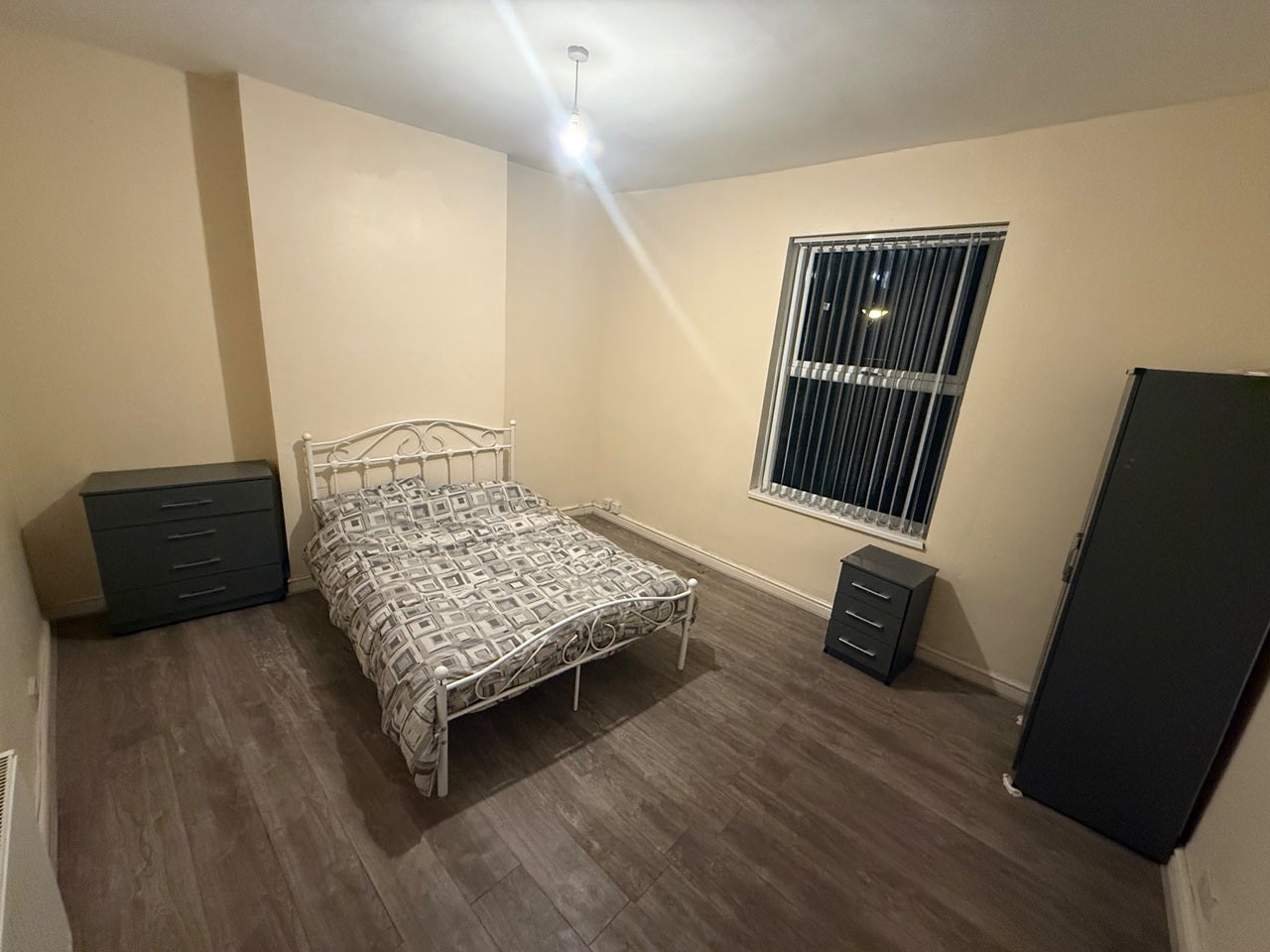 Room Whateley Road in Birmingham