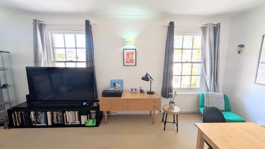 Flat Portland Street in Royal Leamington Spa