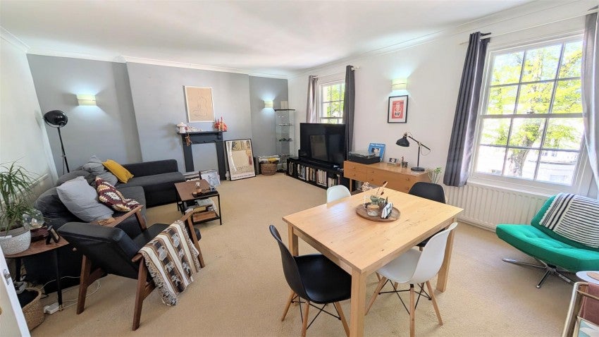 Flat Portland Street in Royal Leamington Spa
