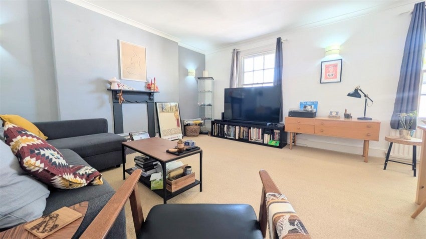 Flat Portland Street in Royal Leamington Spa