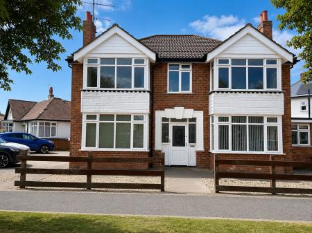 Flat Saxby Avenue in East Lindsey