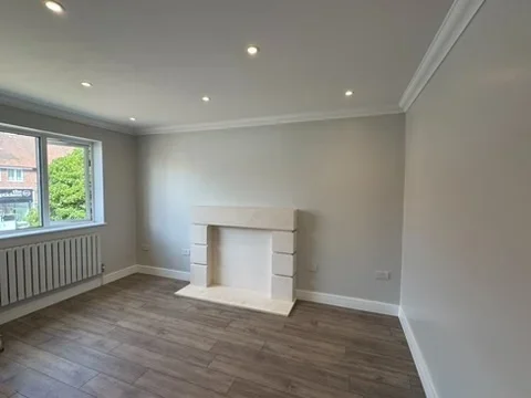 Flat West Barnes Lane in Greater London