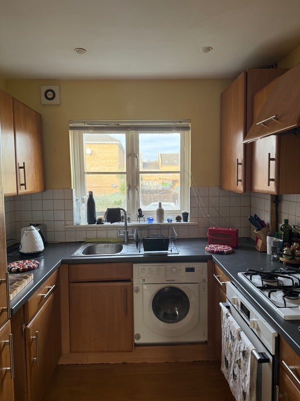 Room Chestnut Grove in Greater London