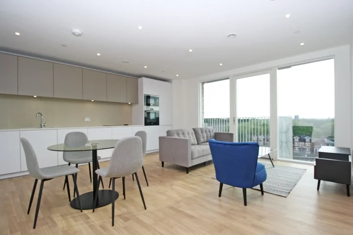 Flat Henry Street in Greater London