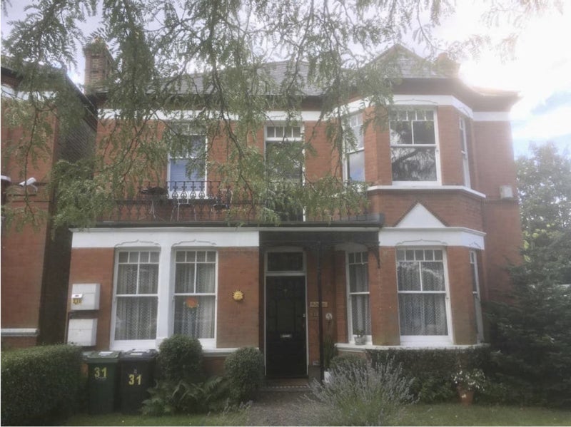 Room Idmiston Road in Greater London