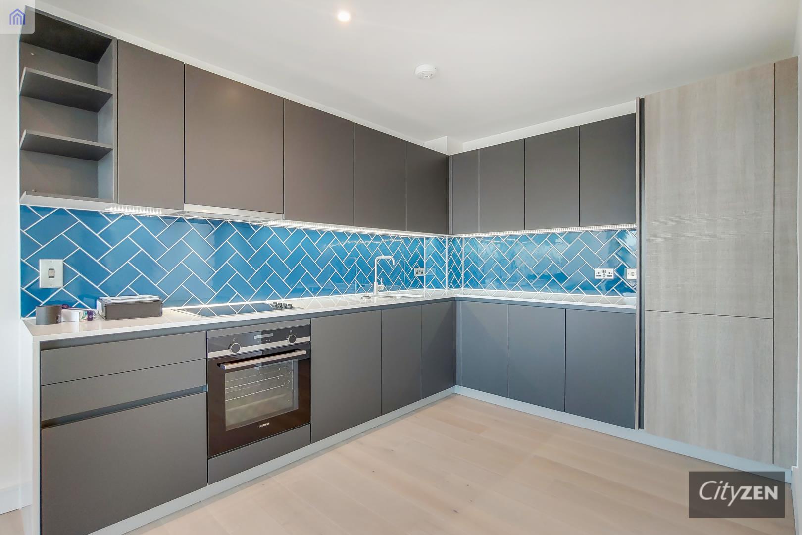 Flat Cremer Street in Greater London