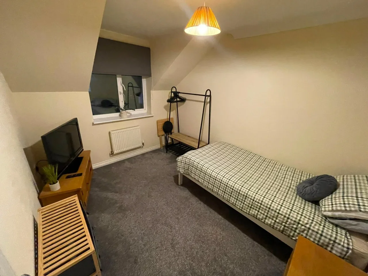 Room Chassagne Square in Crewe
