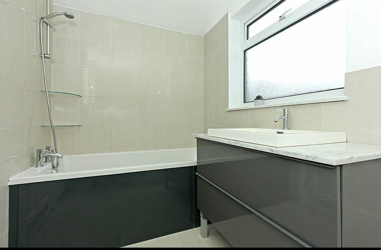 Room Hythe Road in Borough of Swale