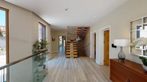 House Bramcote Road in Greater London