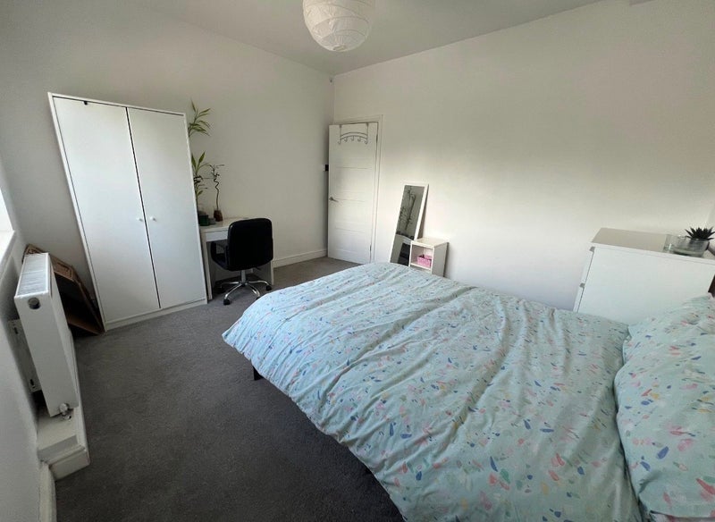 Room Shardeloes Road in Greater London