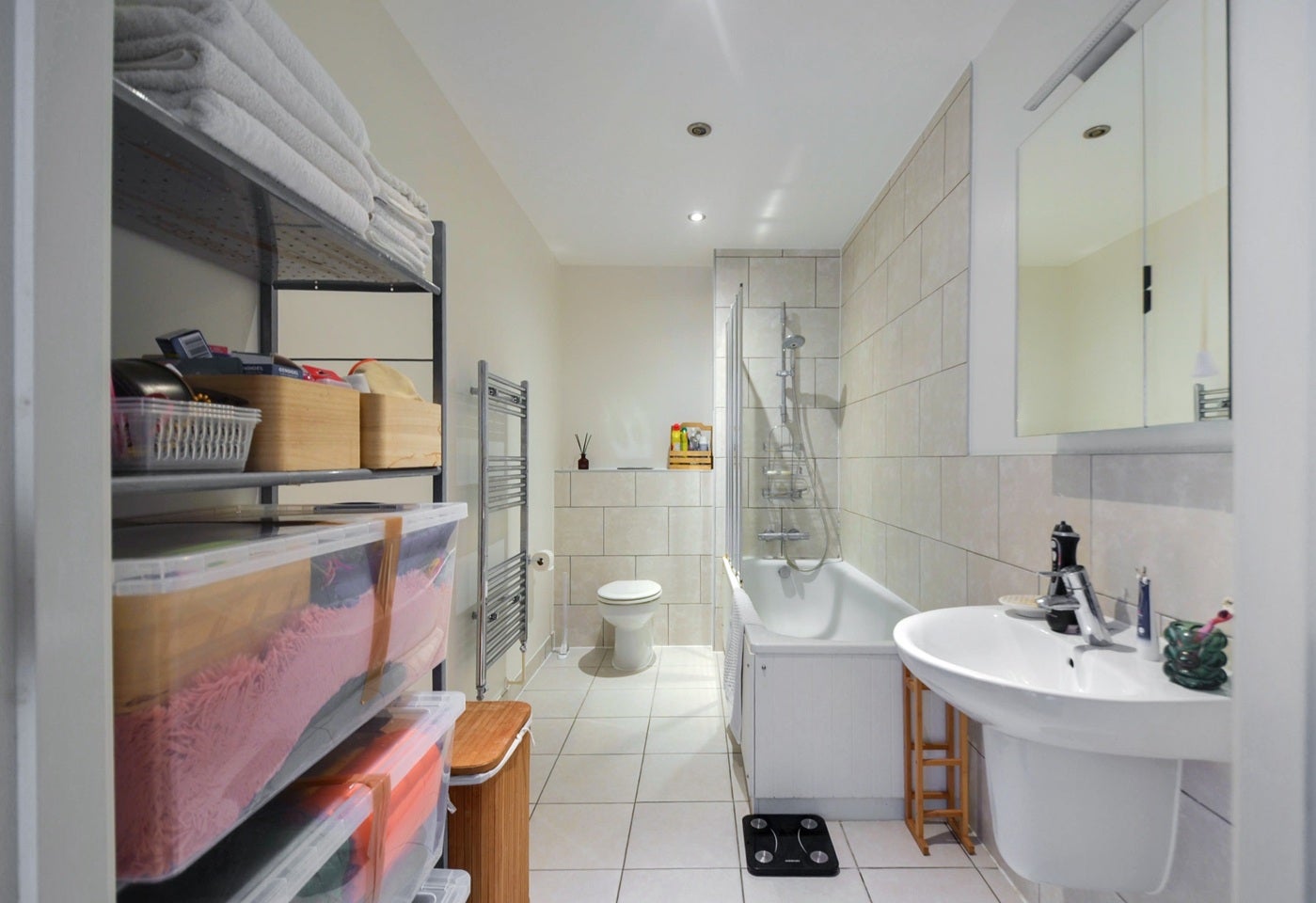 Flat Thurston Road in Greater London
