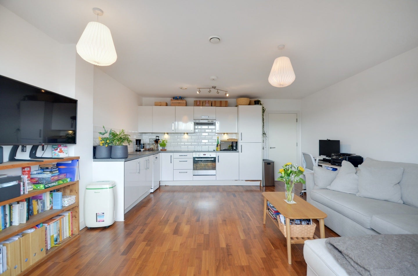 Flat Thurston Road in Greater London